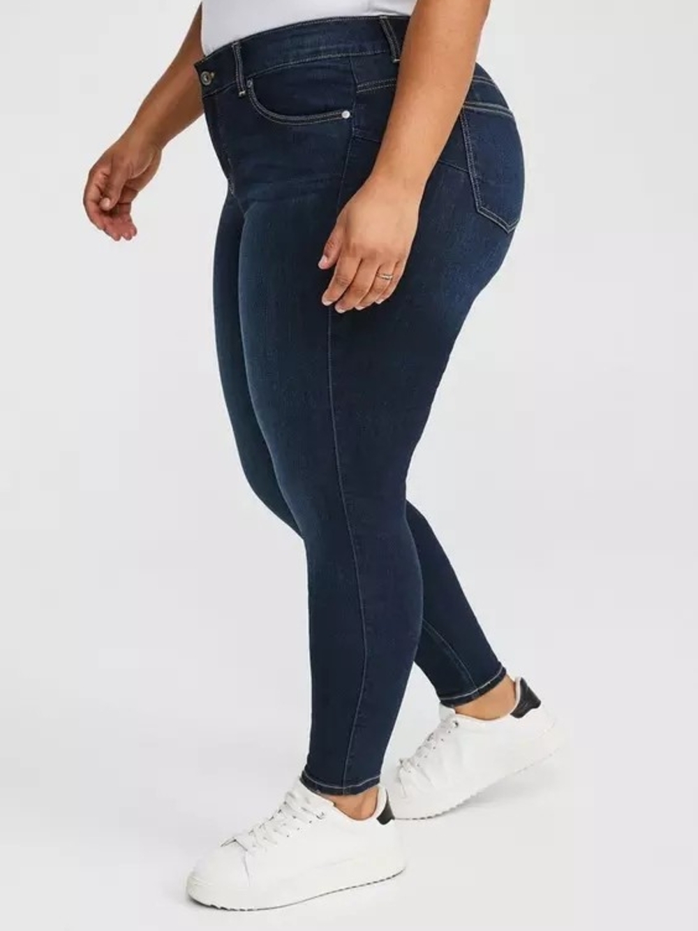 Torrid Plus Size Bombshell Skinny Premium Stretch Dark Blue Jeans Size 16 Reg - Picture 2 of 10